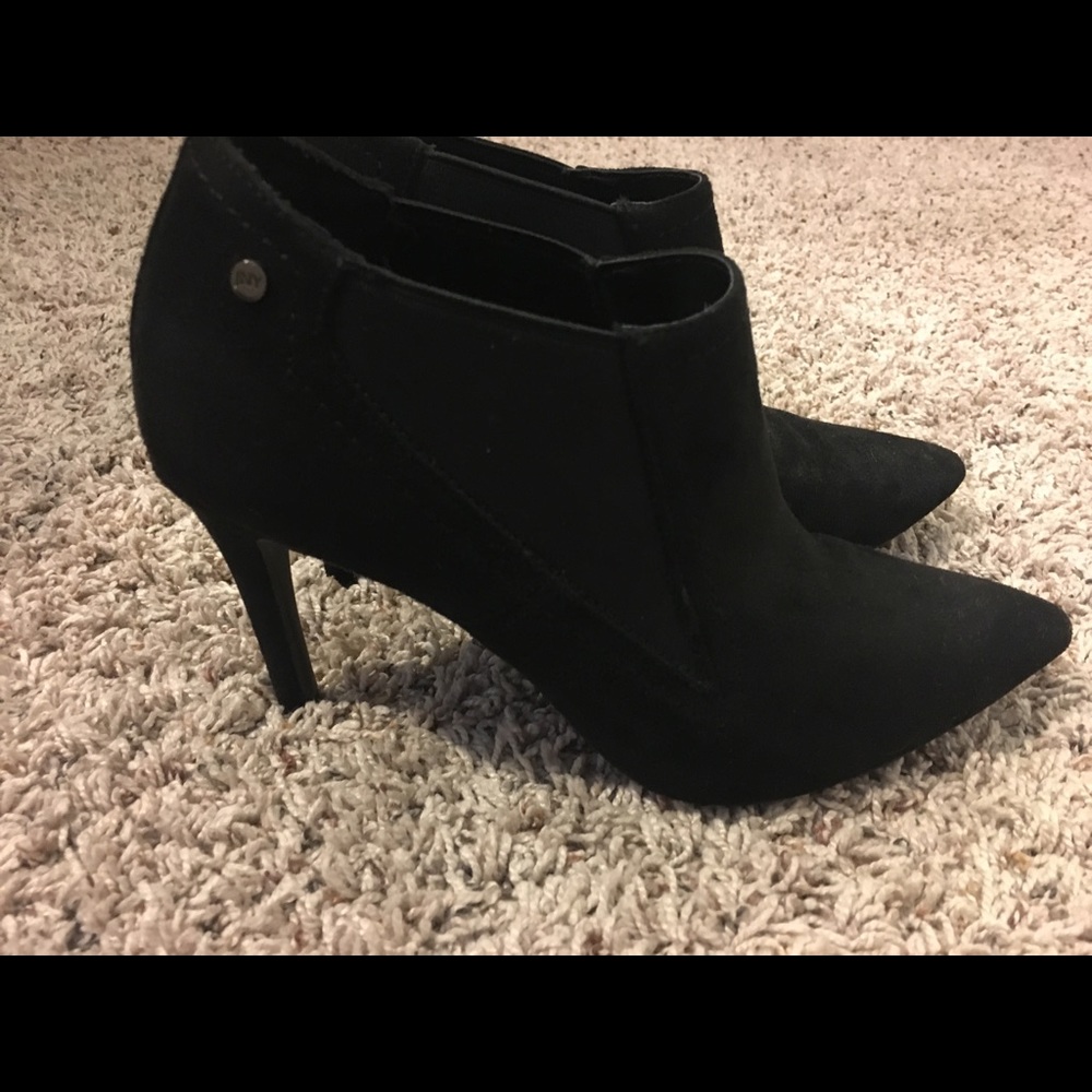 Jones New York Suede Heels